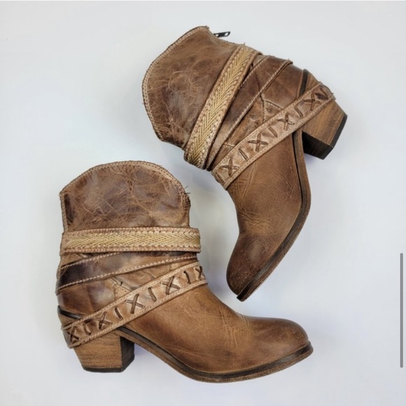 Ankle Cowboy Boots Corral Boots Indie Spirit Olivia Boot by Buckle - Picture 10 of 10
